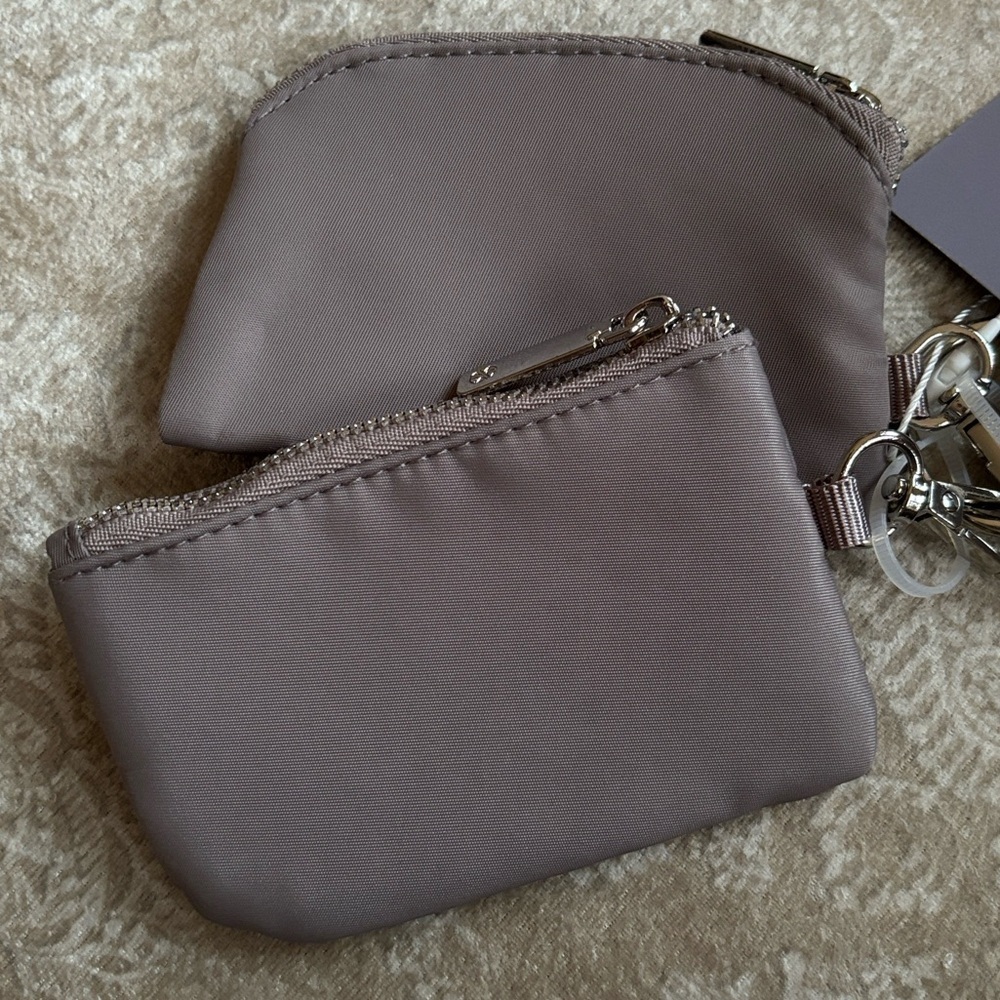 Brand New GAIAM Essentials Duo Wristlet w/ 2 Small Gray Zippered Coin Purses - Picture 6 of 15